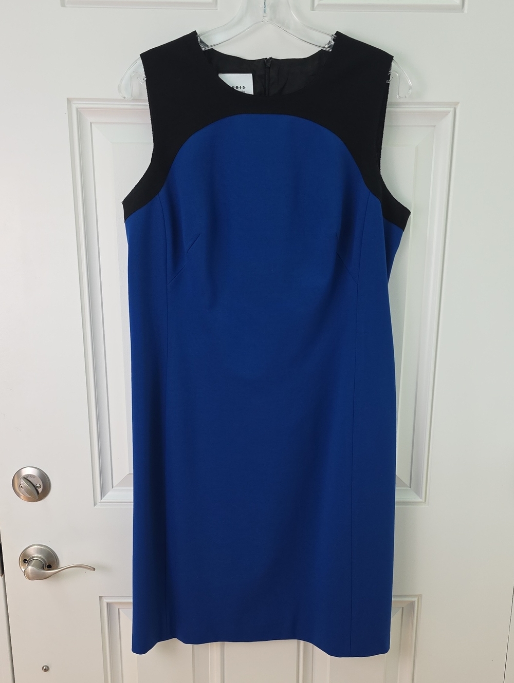 Akris Punto Royal Blue and Black Sleeveless Lined Sheath Dress. Size 12
